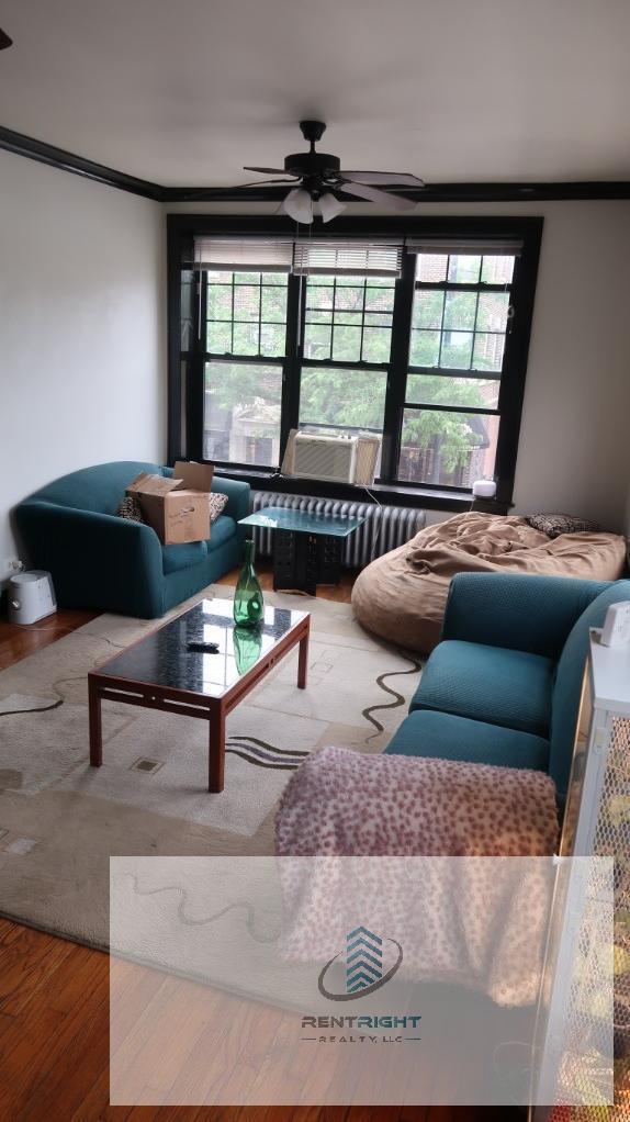 Building Photo - 1248 W Devon Ave Unit 1256-3 Rental