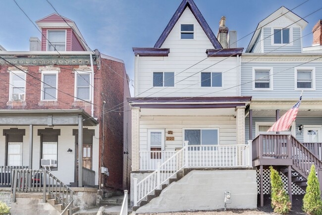 Photo - 2120 Salisbury St