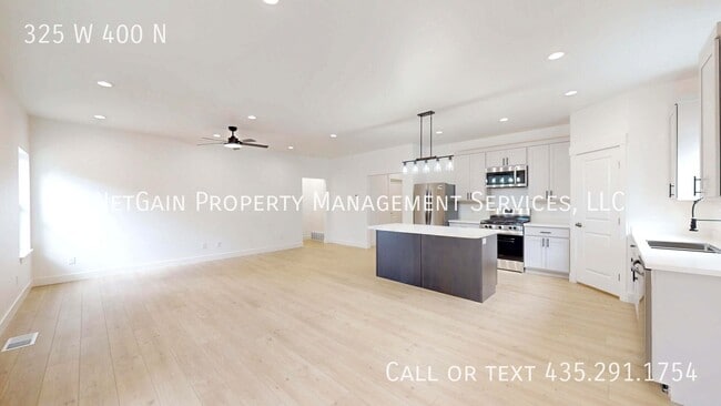 325 W 400 N St