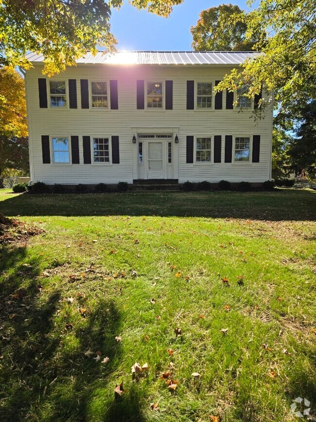 Building Photo - Fall In Love With This Unique Farmhouse!