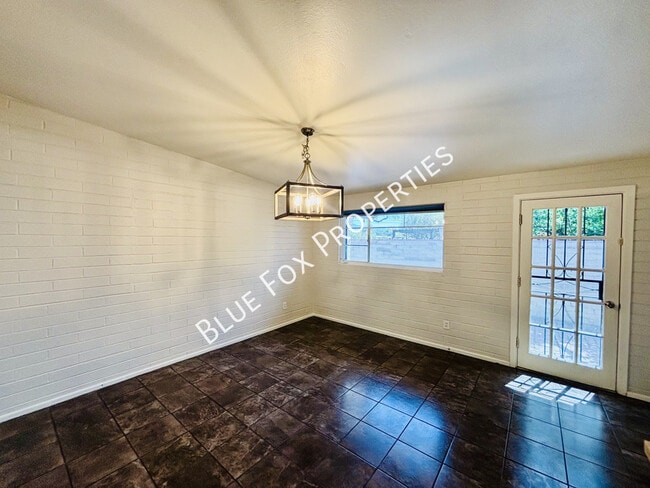 Photo - 4355 E Glenn St