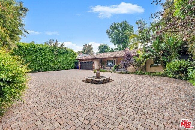 Photo - 11182 W Sunset Blvd Casa