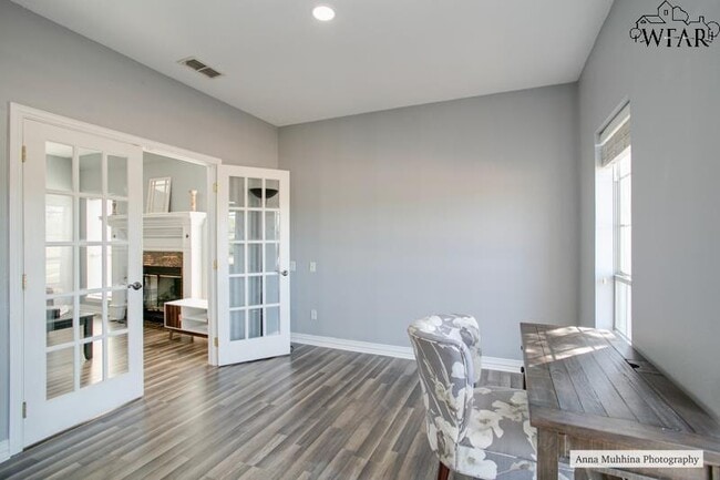 Photo - 2812 S Shepherds Glen