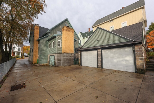 Photo - 331 E High St Unit 331 E High