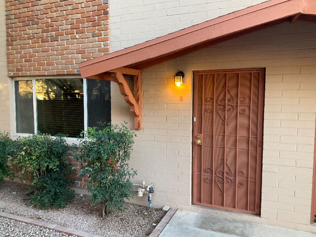 Photo - 954 N Desert Ave Townhome