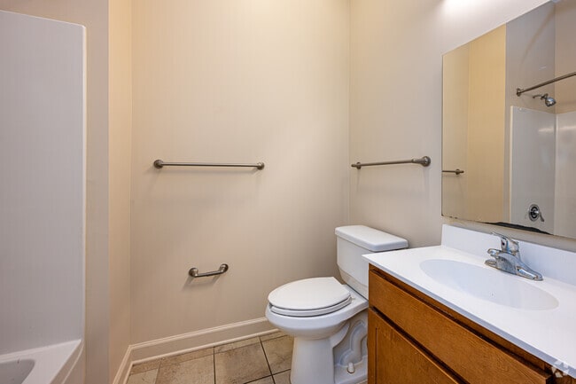 2BR, 1BA - 750SF - Bathroom