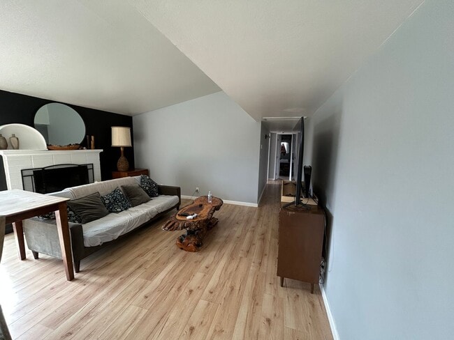 Photo - Updated in North Hanford