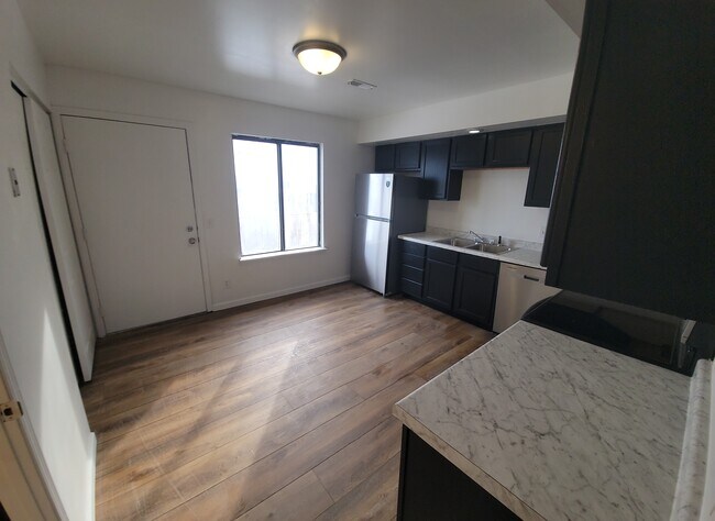 Photo - 1901 Nancy Ct