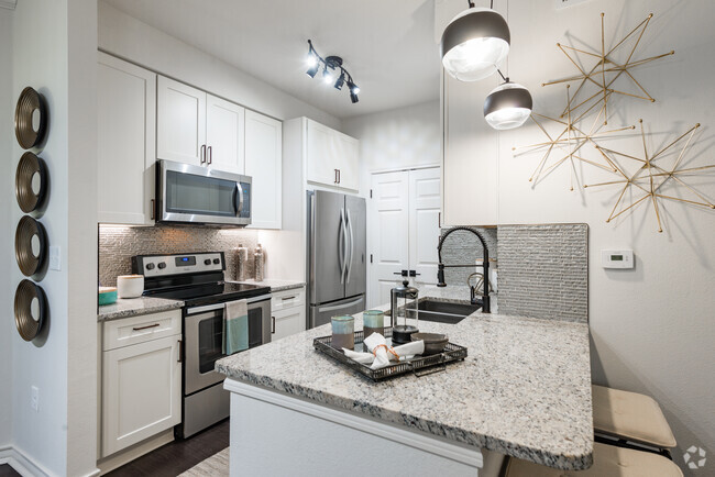 2BR, 2BA - 1050SF - Kitchen - Creekside at North Beach Rental