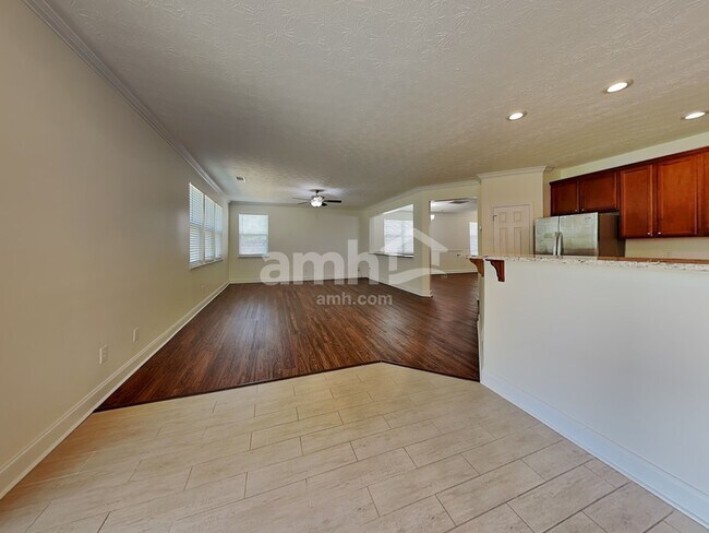 Photo - 76 Parkmont Ct