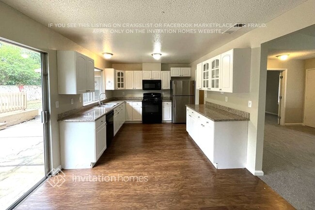 Photo - 341 Amber Ave