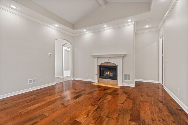 Photo - 66 Jeffrey Way