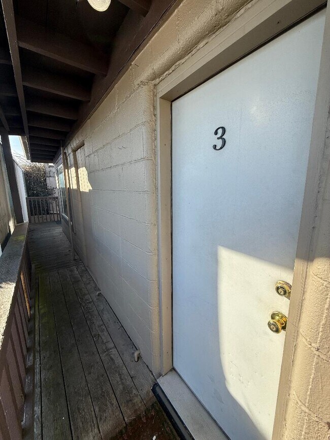 Photo - 121 N Wasson St