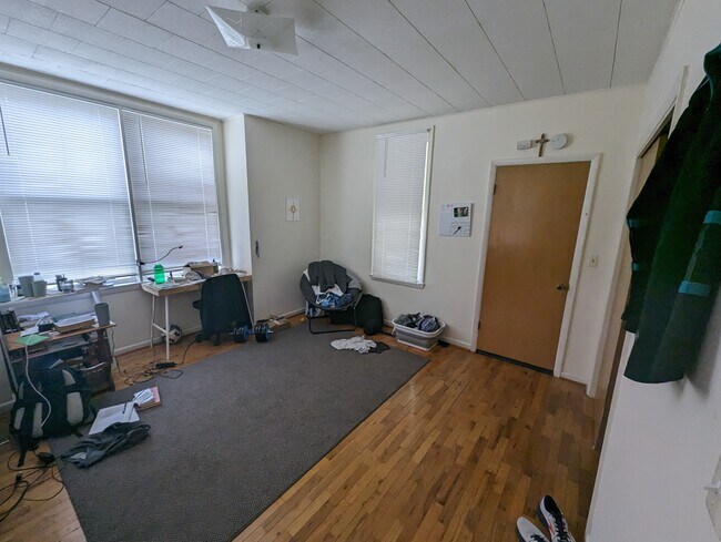 Photo - 400 Atchison St