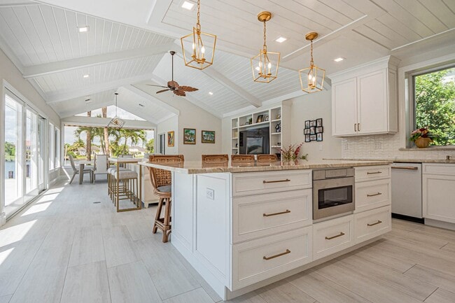 Photo - 195 Spinnaker Dr Casa