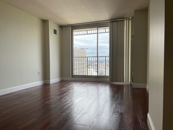 Photo - 8-12 Museum Way Unit 1501