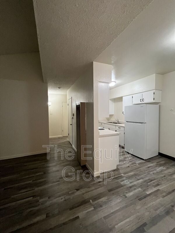 Photo - 1438 W Elowin Ave
