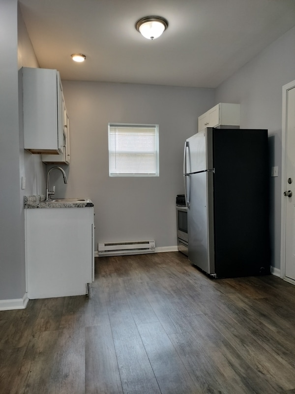 Photo - 6601 S Green St