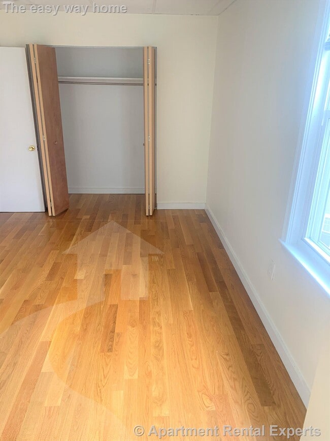 Photo - 37 Davis Square Unit #2