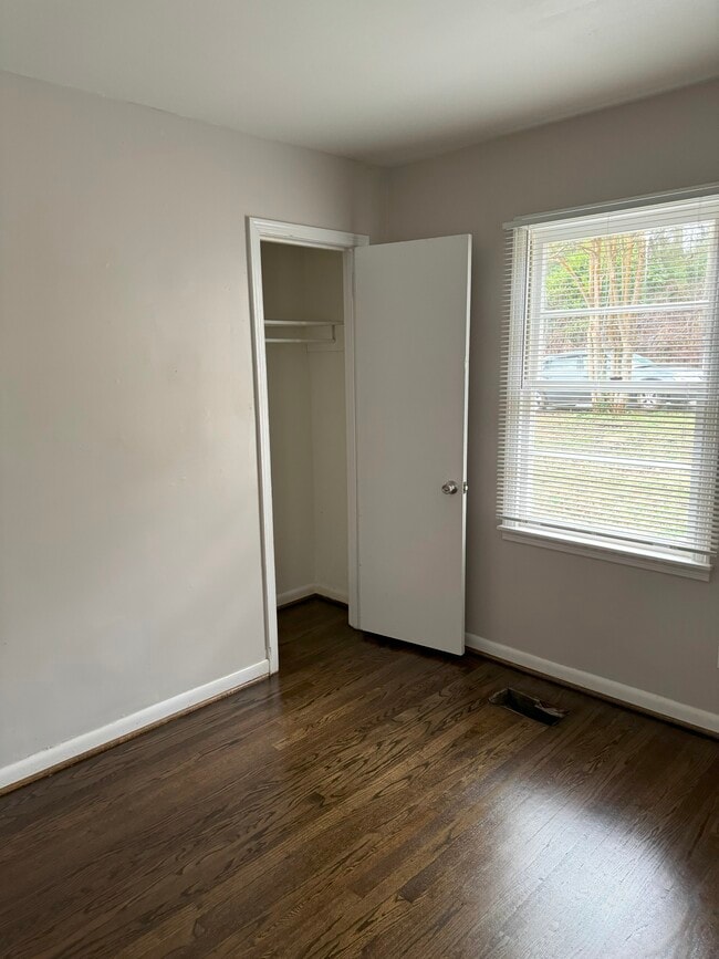 Photo - 512 84th St S