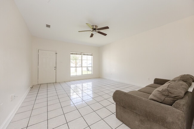 Photo - 9540A Lindale Ave