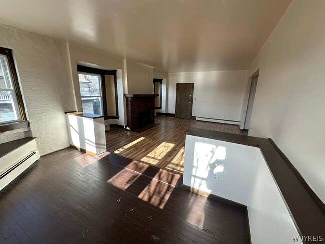 Photo - 654 Hertel Ave