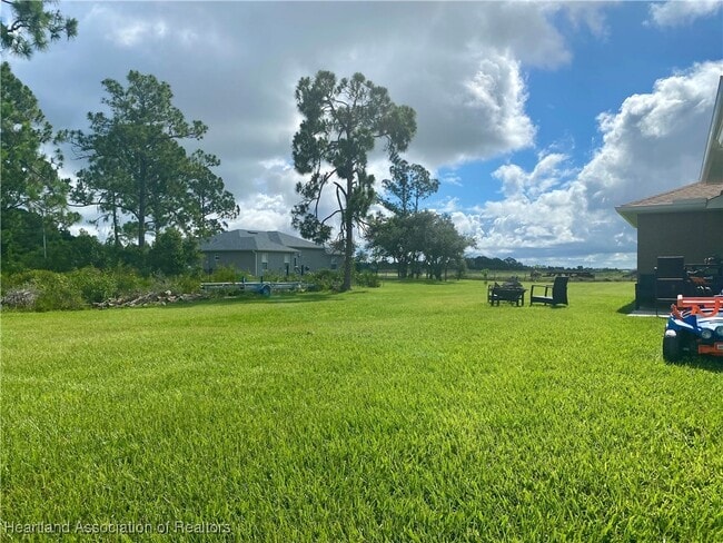 Photo - 73 Tobler Blvd NW