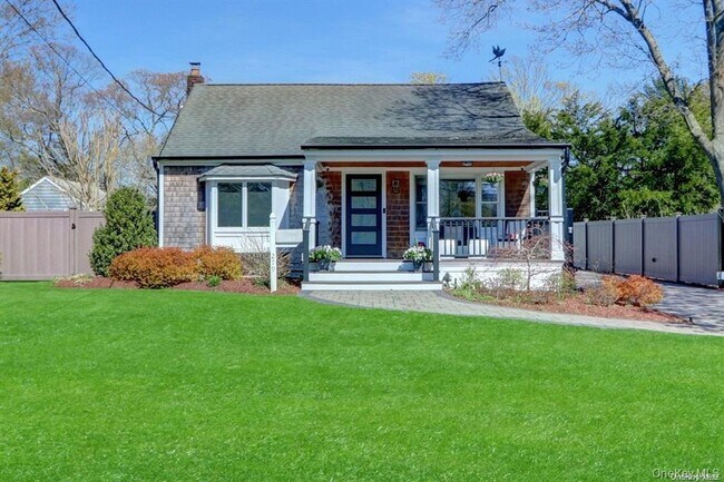 Photo - 279 Fairview Ave