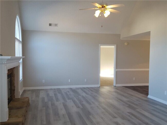 Photo - 404 Bennett Farms Pl