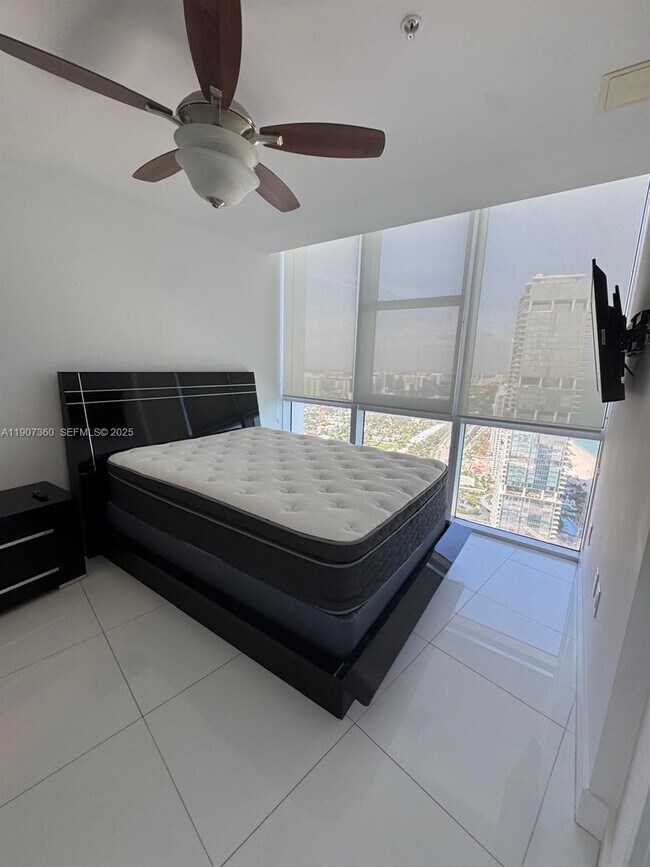 Photo - 18201 Collins Ave Unit 5402