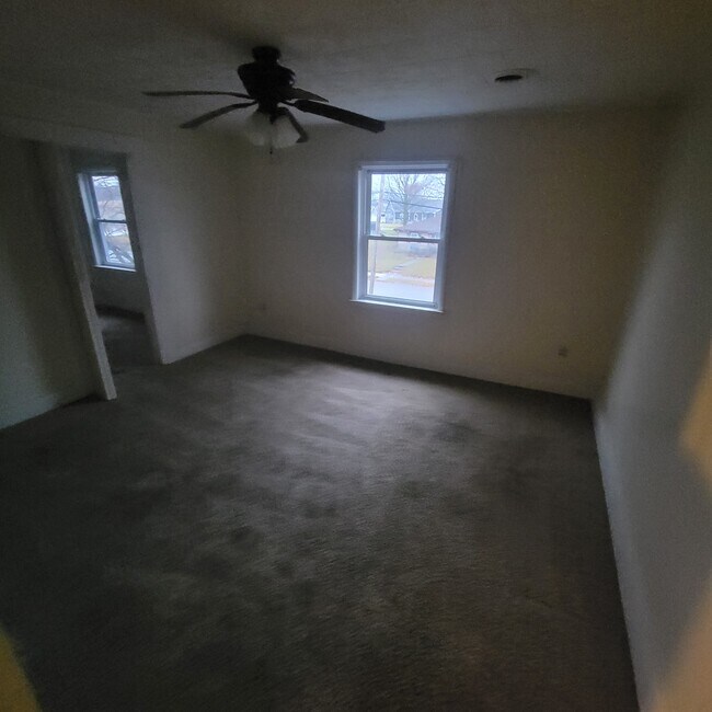 Photo - 421 E Washington St Unit Upstairs apartment