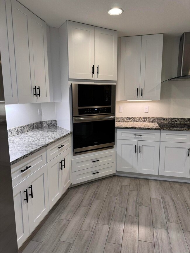 Photo - 681 SW Dalton Cir
