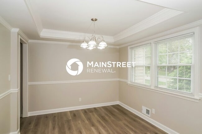 3 Bedroom Pet-Friendly Home in Louisville, KY with Main Street Renewal