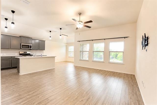 Photo - 1740 Alamandine Ave