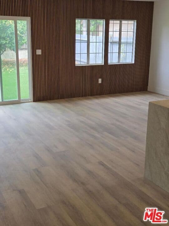 8519 Yolanda Ave