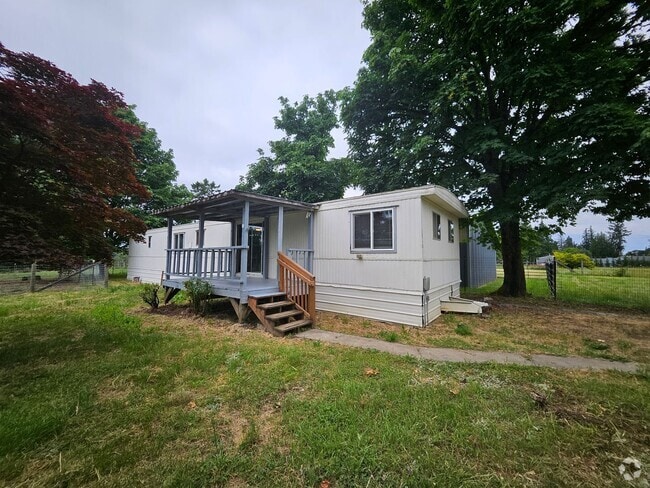 Building Photo - Charming 3BR/1BA in Eagle Creek – W/D, Yar... Rental