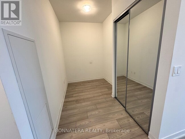 Photo - 498 Caldari Rd Unit 1027