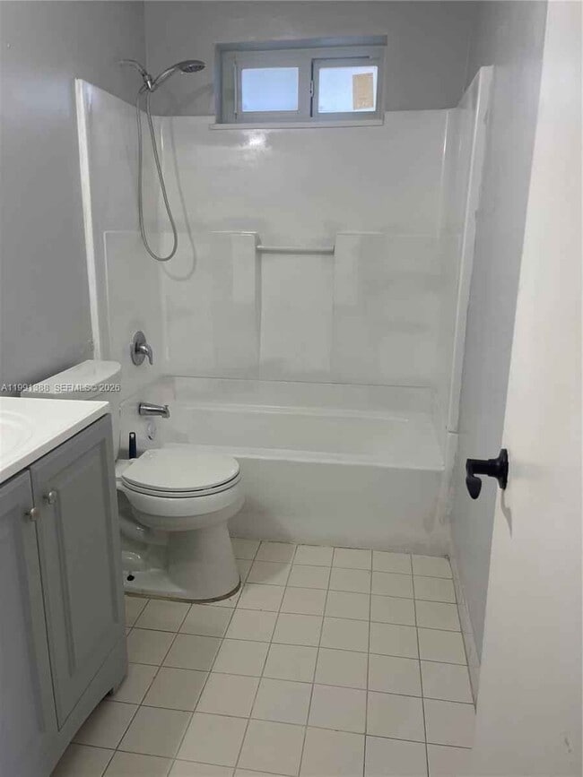 Photo - 1950 SW 68th Way