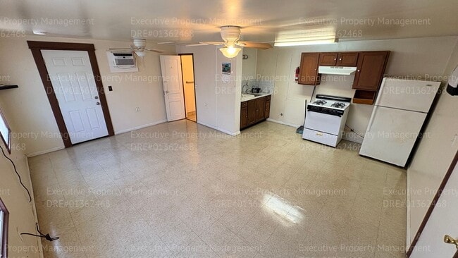 Photo - Studio apartment near Central Park at Mill Creek and many businesses.