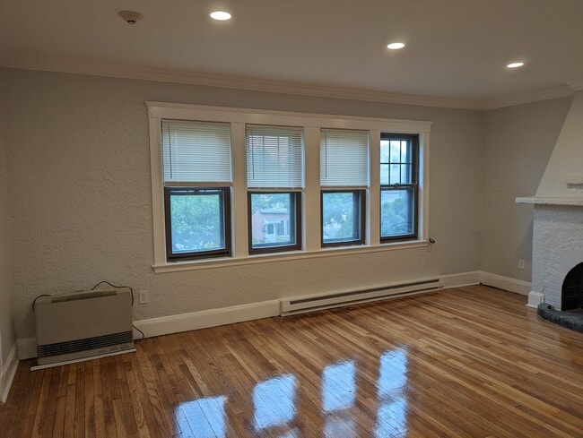 Photo - 740 Winthrop Ave Unidad 1