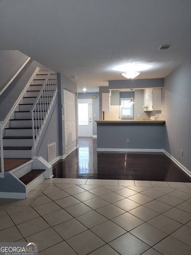 Photo - 457 Prince of Wales