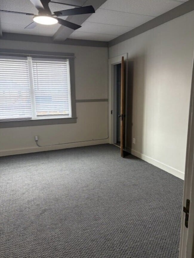 Photo - 820 1/2 N Main St