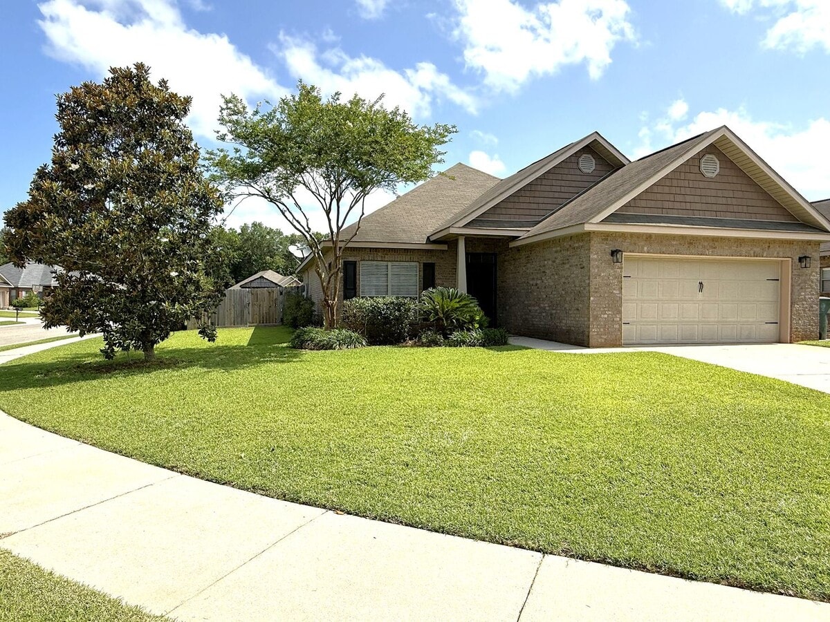 BELFOREST BRICK CORNER CHARMER - BELFOREST BRICK CORNER CHARMER House