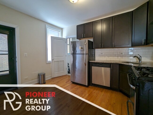 Photo - 1931 W Winona St Unit 1