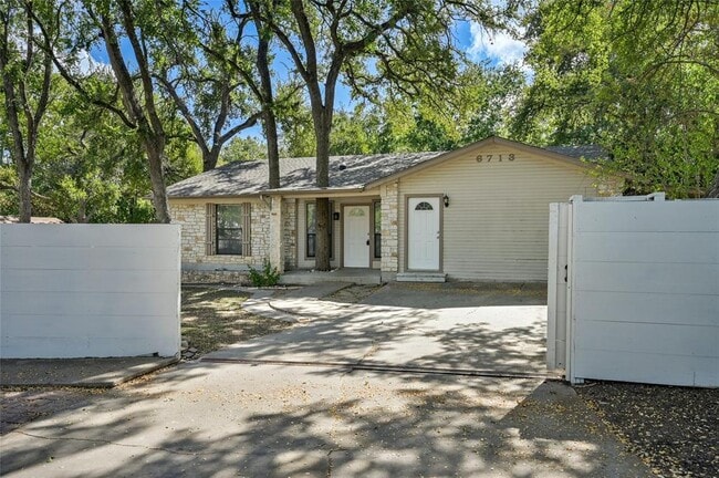 Photo - 6713 Silvermine Dr