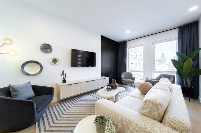 Photo - 10749-10773 73 Ave NW Unit SI ID1468026P