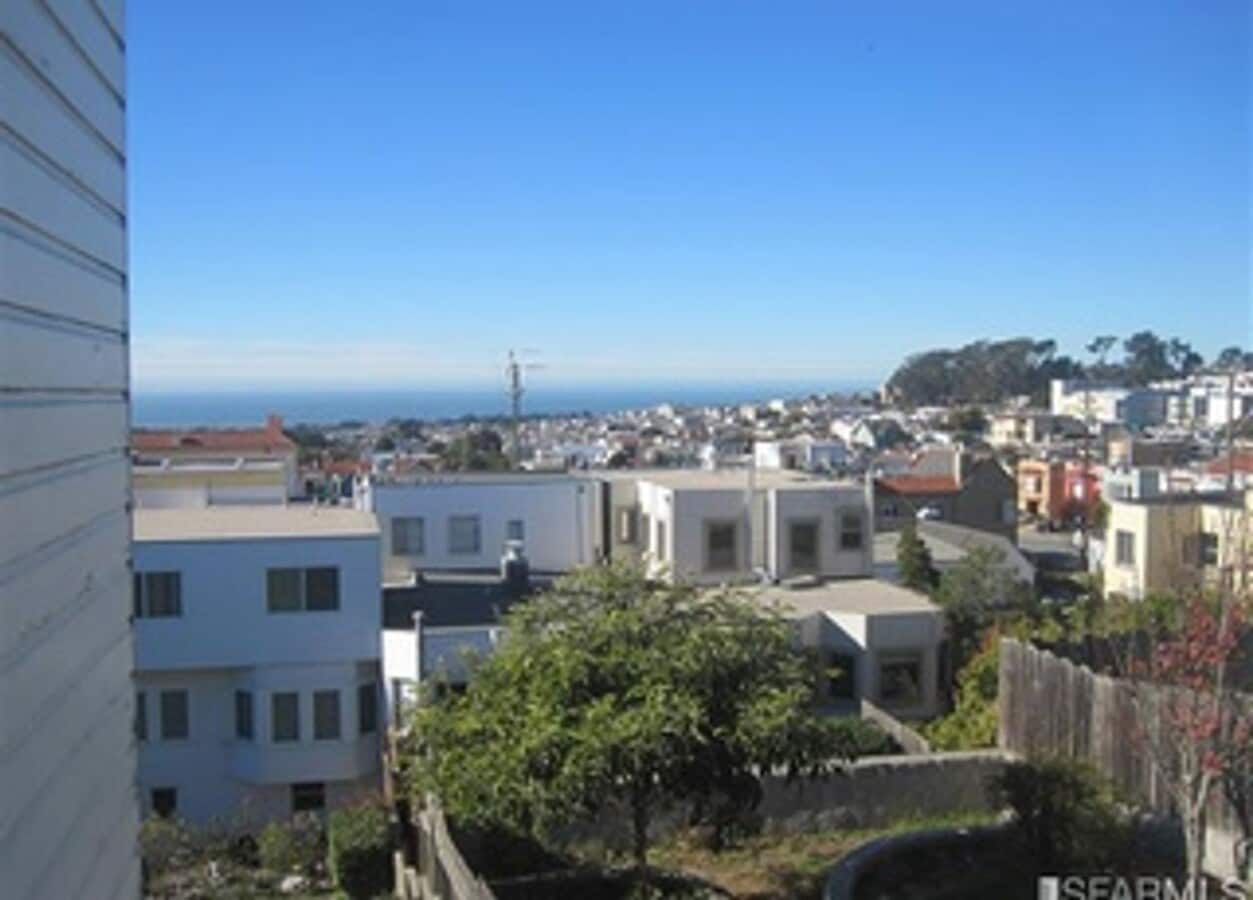 Photo - West Portal Gem with views to the Farallons!