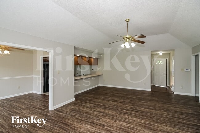 5277 Timber Ridge Dr