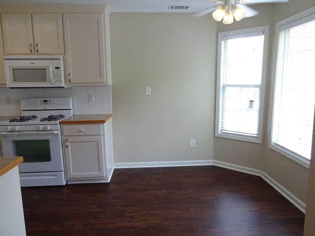 Photo - 1499 Elena Dr