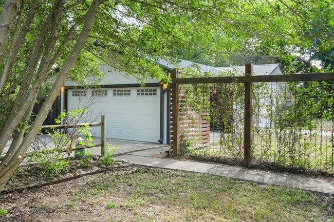 413 Sun Bonnet Dr
